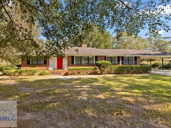 722 W Barnard St, Glennville, GA 30427