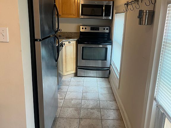 4th image of 709 Saint Paul St APT 4B
