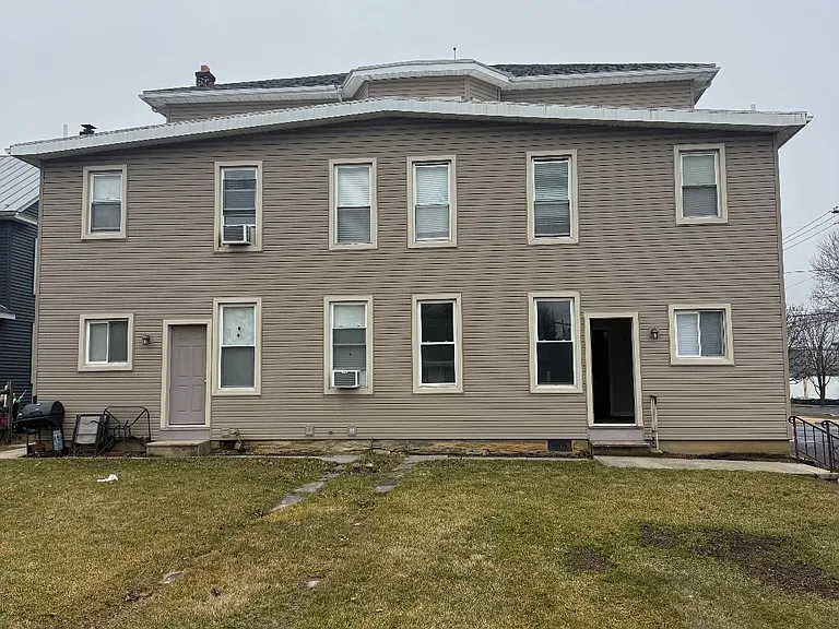 100 S Park St #1S — Photo 10