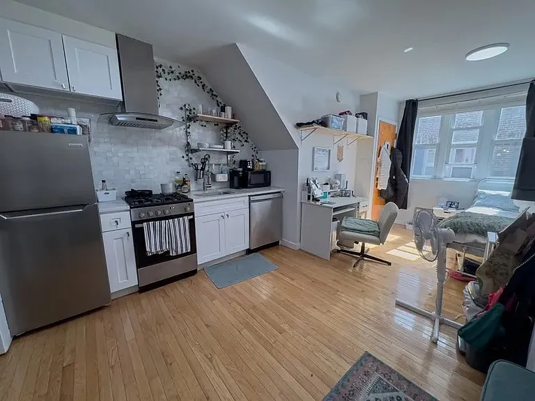 1009 Waverly St #1A — Photo 16