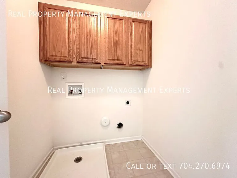 10834 Glenluce Ave — Photo 17