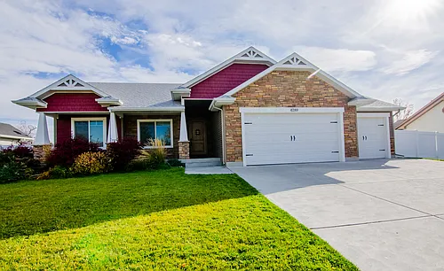 4289 Daytona Cir Photo 1