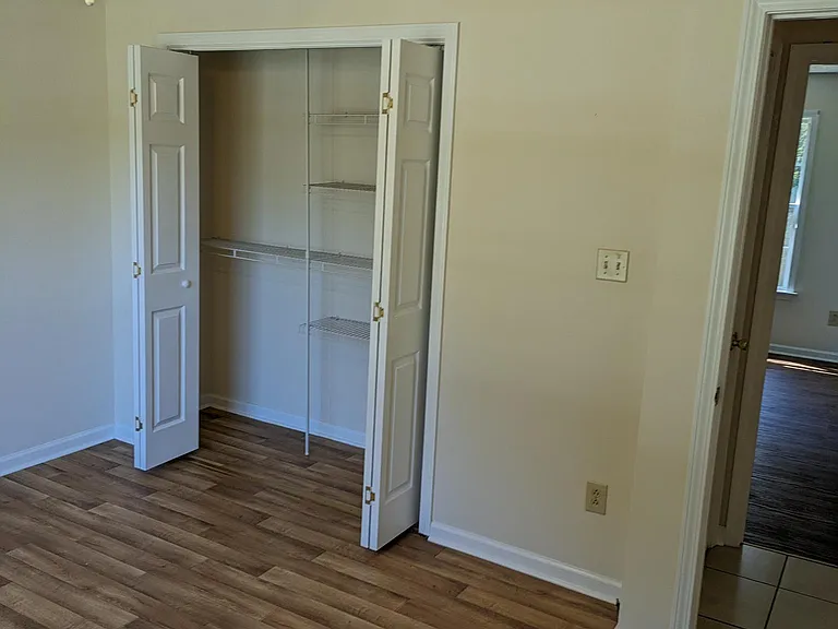 3019 Pratt St — Photo 15