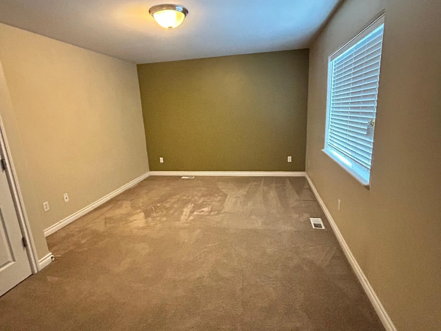 2935 Suncatcher Ct — Photo 4