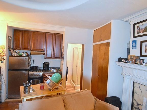 4th image of 255 W 91st St APT 1C