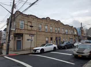 6803 76th St, Middle Village, NY 11379