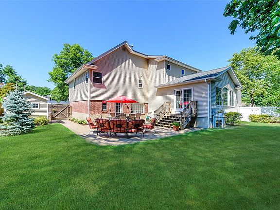 2nd image of 12 Dartmouth Dr