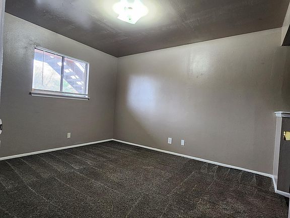 3rd image of 3414 W Martin St #102