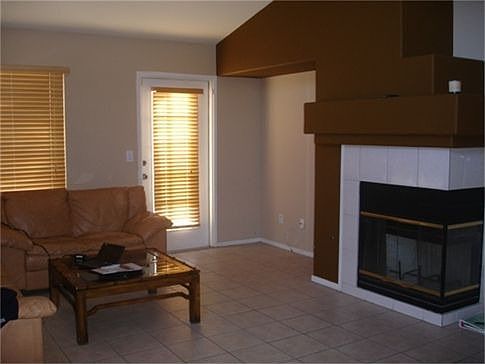 2nd image of 640 W Mount Diablo Ave