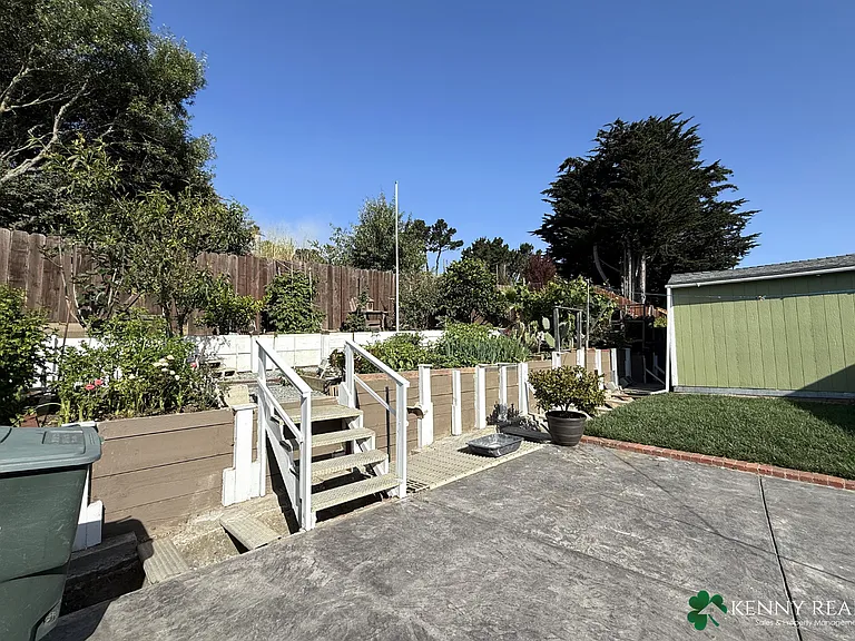 925 Newman Dr — Photo 18