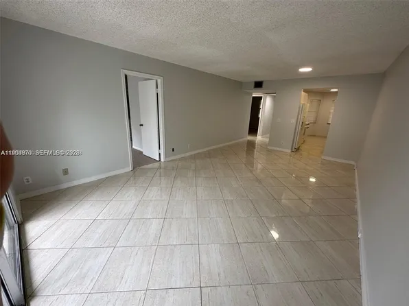 1200 SW 124th Ter APT 202O, Pembroke Pines, FL 33027