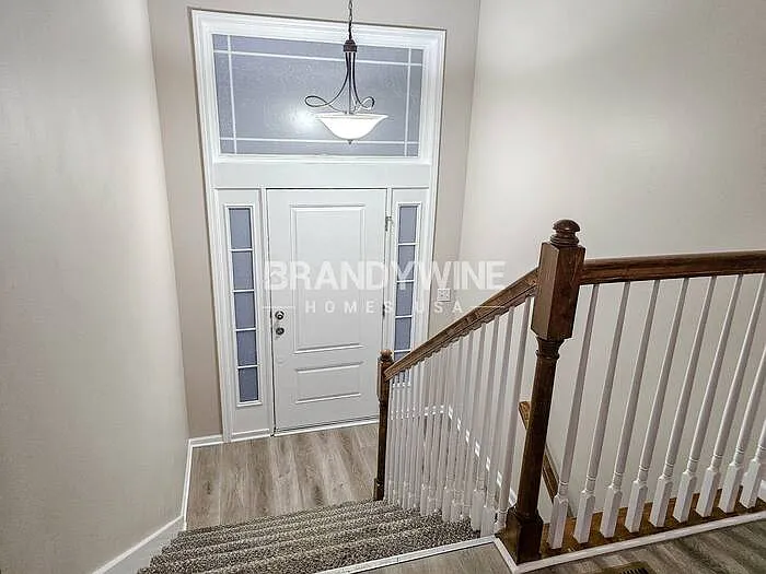 803 SW Hilltop Ct — Photo 3