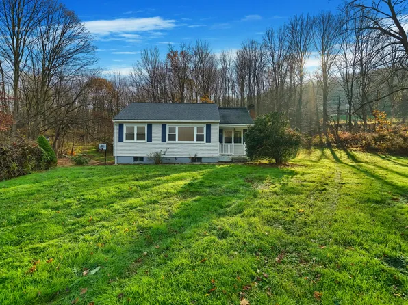 576 Bull Mill Rd, Chester, NY 10918