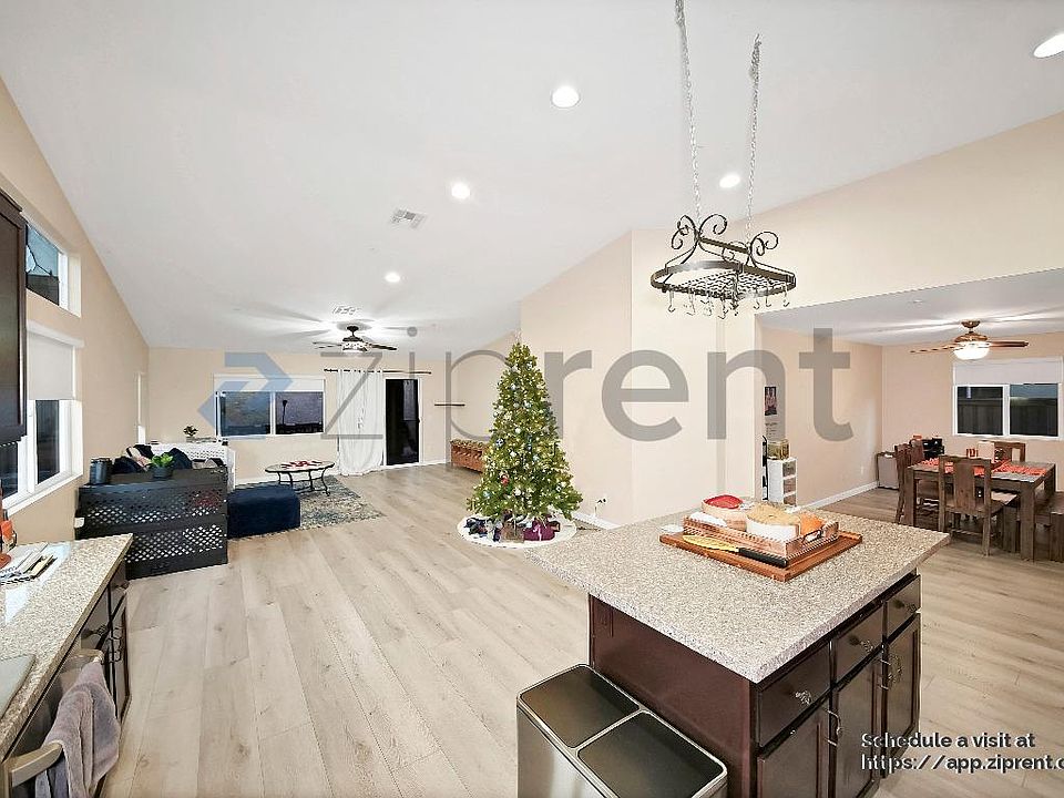 1st image of 34142 Dianthus Ln
