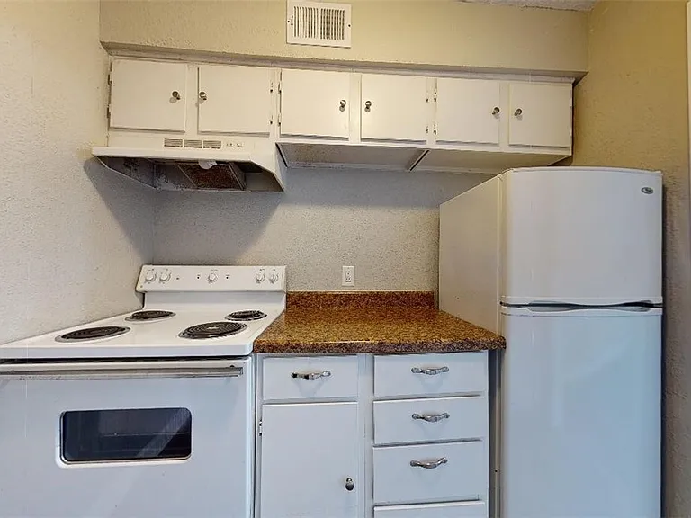 1803 Potomac Pl #B — Photo 10