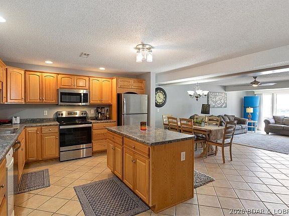 3rd image of 783 Winn Rd #5B