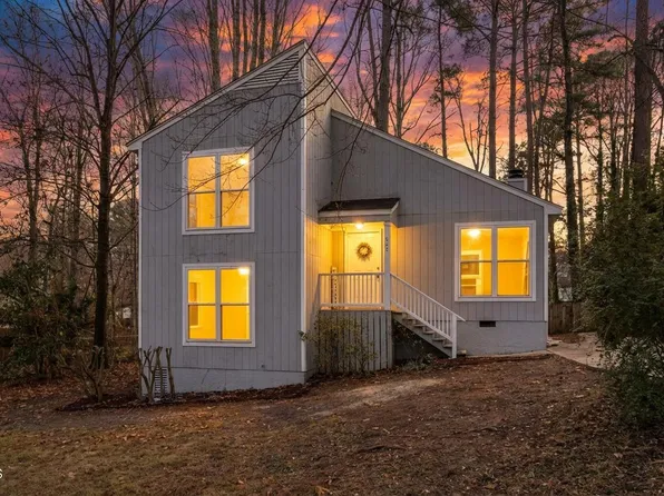 907 Castalia Dr, Cary, NC 27513