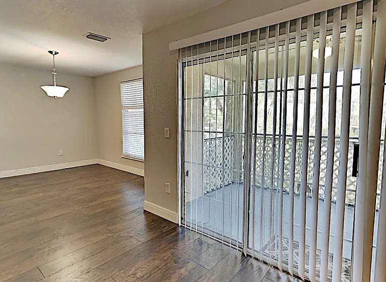 3979 Versailles Dr — Photo 8