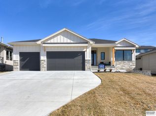 5823 N Hws Cleveland Blvd, Omaha, NE 68116