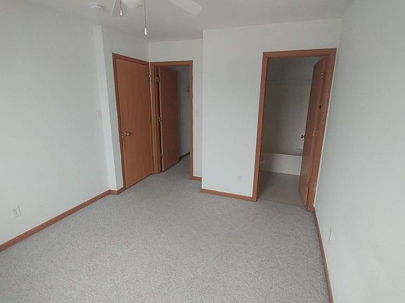5th image of 951 Fotis Dr #3B-2Ba