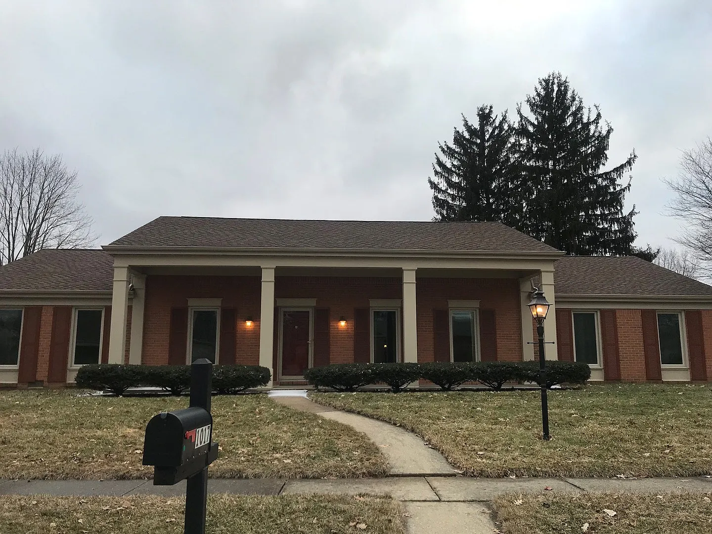 1017 Harrington Dr photo 1