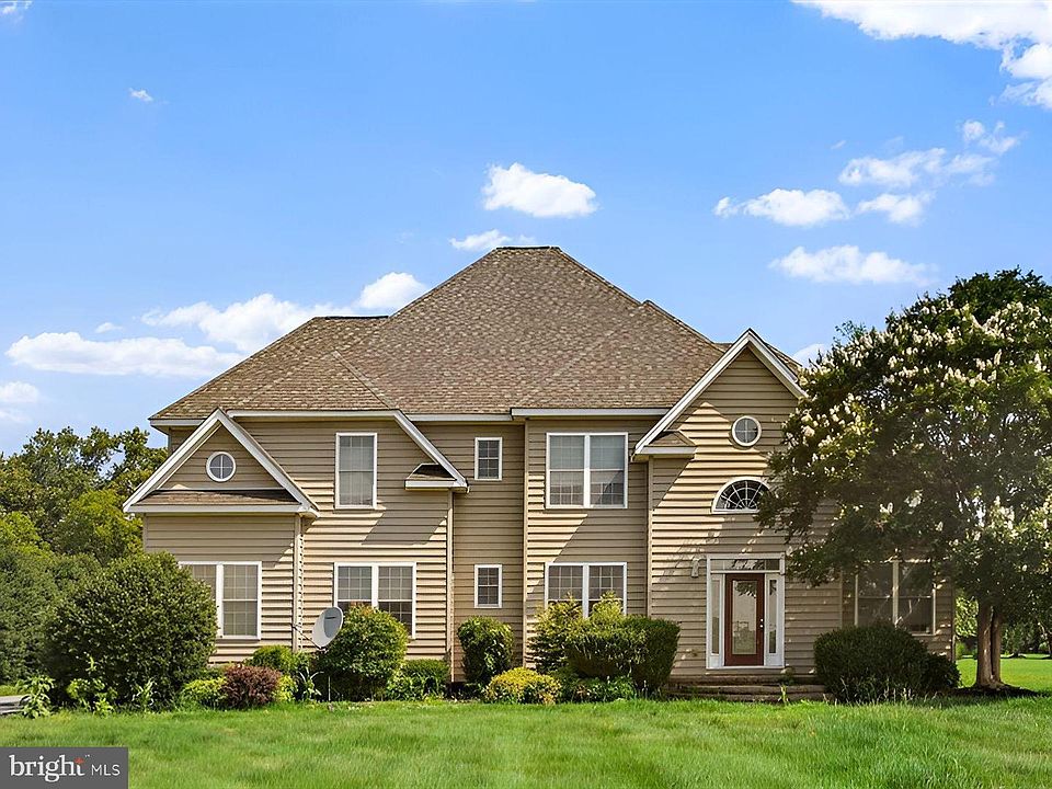 1st image of 3236 Noble Farm Rd