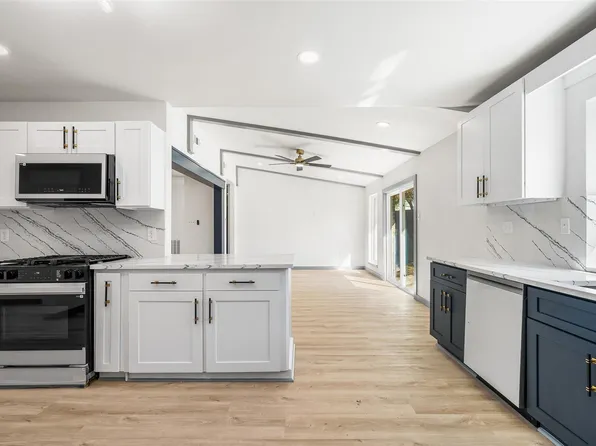 6646 Bayou View Dr, Houston, TX 77091