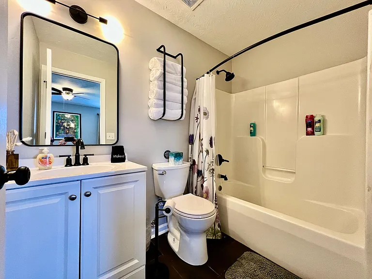 190 Overbrook Dr — Photo 11