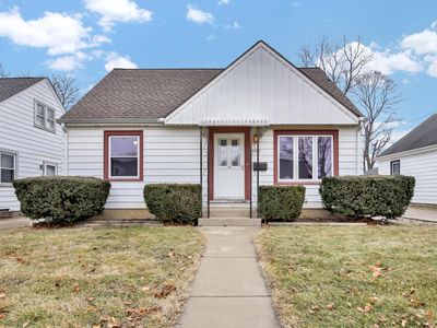 2058 South 87th STREET, West Allis, WI, 53227