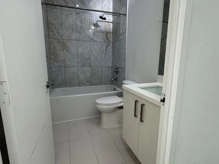 455 Front St E #N414 — Photo 12