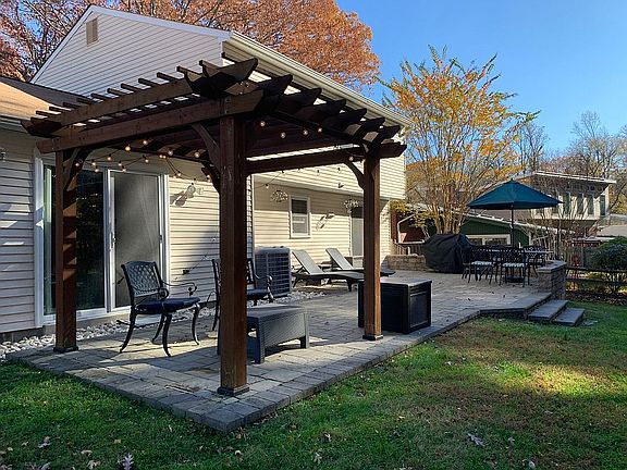 4th image of 3314 Fallowfield Dr