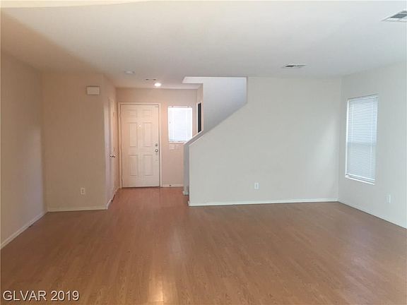 2nd image of 668 Shadwell St