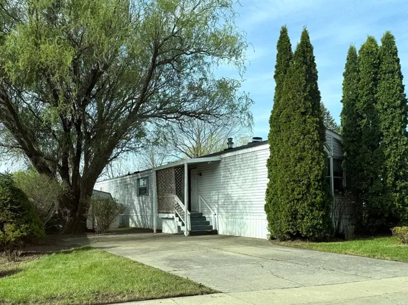1810 Forbes St #327, Milford, MI 48381