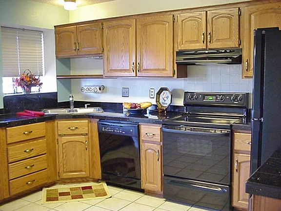 GOURMET KITCHEN VIEW 2 (All Appliances Included)