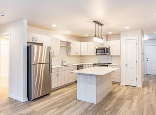 2500 9th St #11311174, Pt Townsend, WA 98368