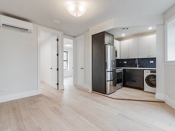 2nd image of 14 Bedford St #8A
