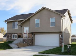 5549 Redtail Rd, Council Bluffs, IA 51501