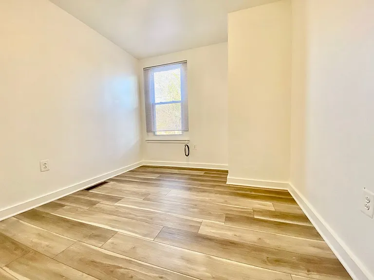 4007-4011 Aspen St — Photo 33