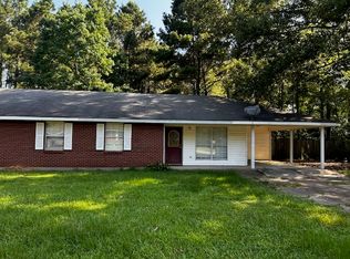 12 Kim Ln, Hattiesburg, MS 39401