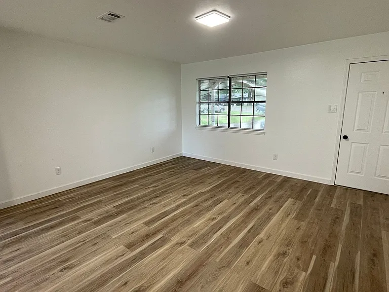 6684 Garvin Dr — Photo 6