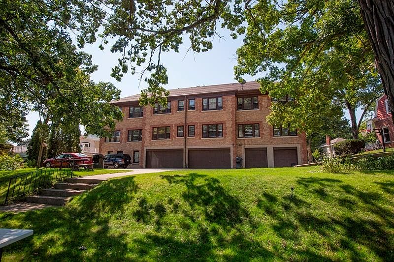 1st image of 321 Woodland Ln APT 7
