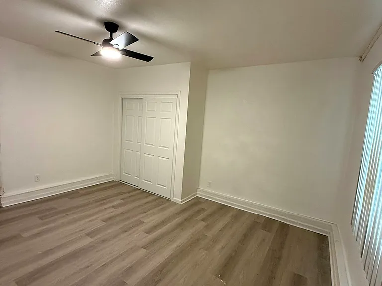 2751 E 14th St #5 — Photo 9