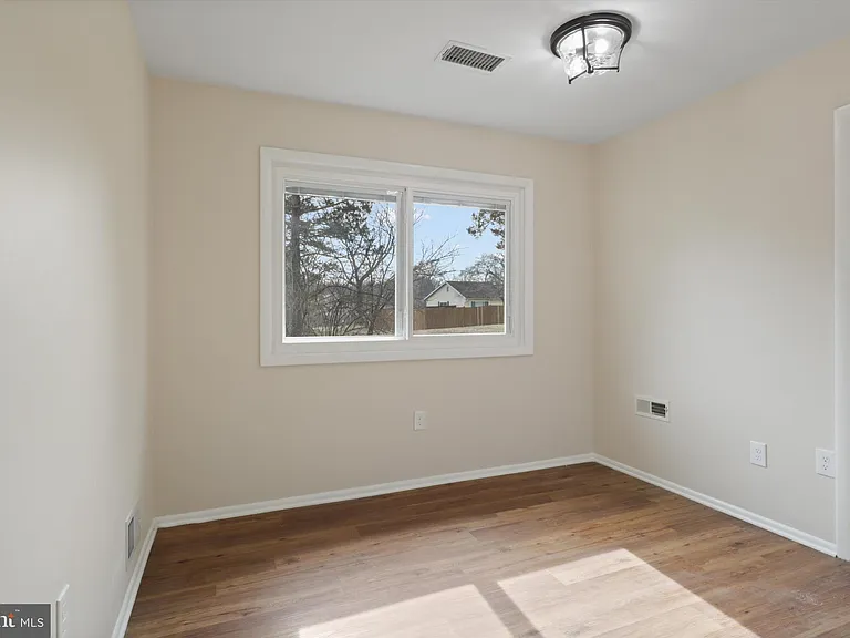 103 Farmington Ln — Photo 30
