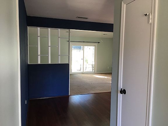5th image of 239 Ashridge Ln