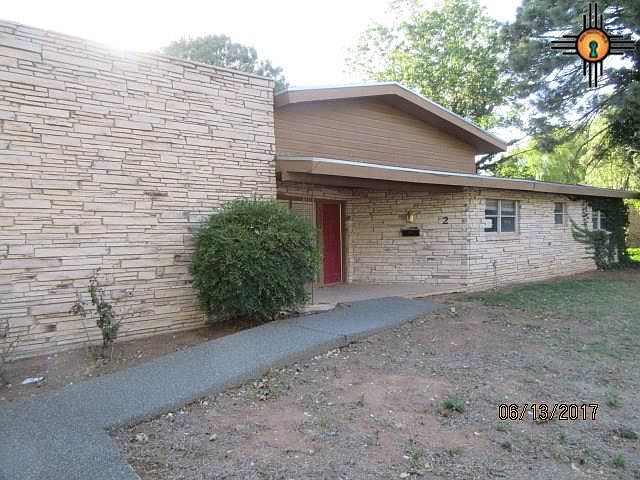 1st image of 927 Sandia Dr