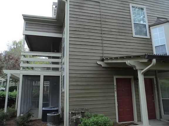 3rd image of 506 Riverview Dr SE