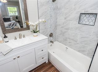 1074 Stewart Ave, Xenia, OH 45385