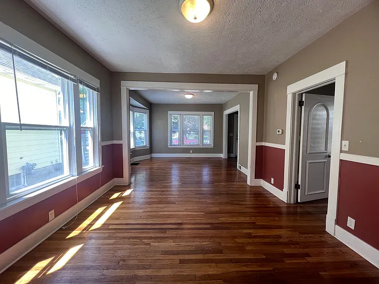 1040 Powers Ave NW — Photo 50
