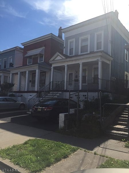 2nd image of 1086 Grove St