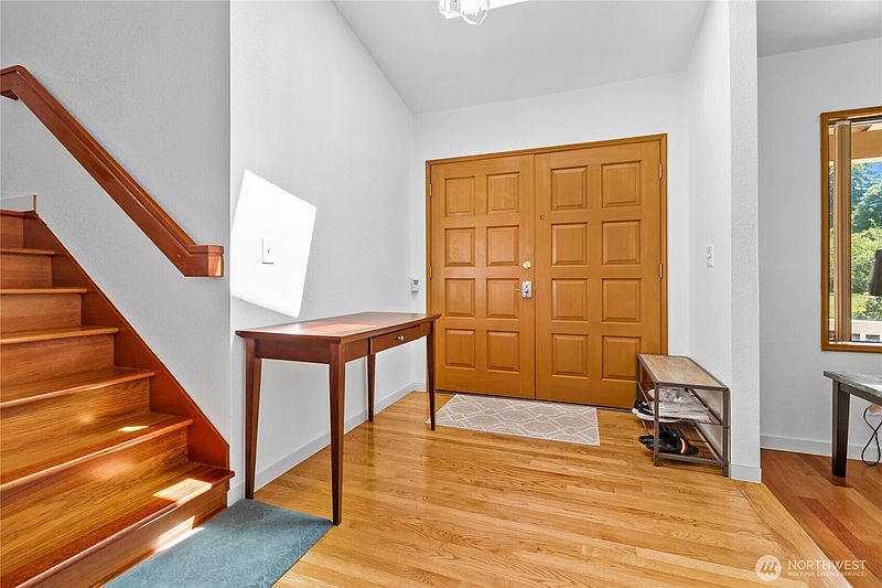 4th image of 32827 12th Avenue SW